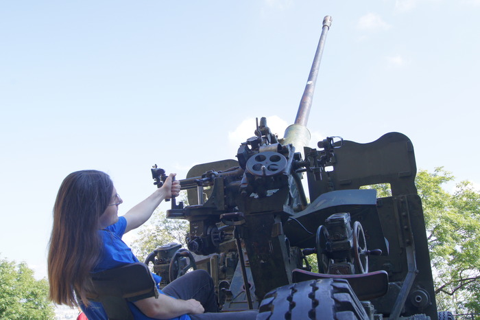 Eric with artillery