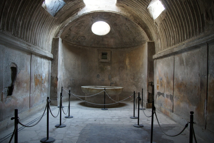 marble basin in Forum baths