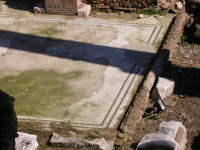 Largo Argentina temple B, Aedes Fortunae Huiusce Diei