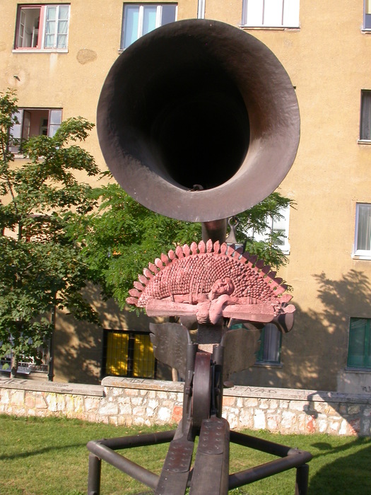 music sculpture